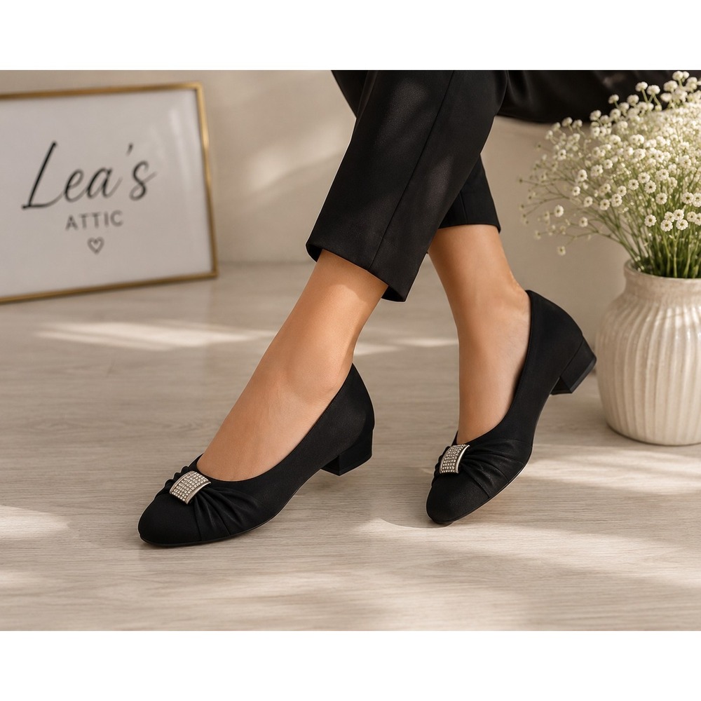 NEW Easy Street Black Rhinestone Quiet‎ Luxury Old Money Minimalist Classic 10N